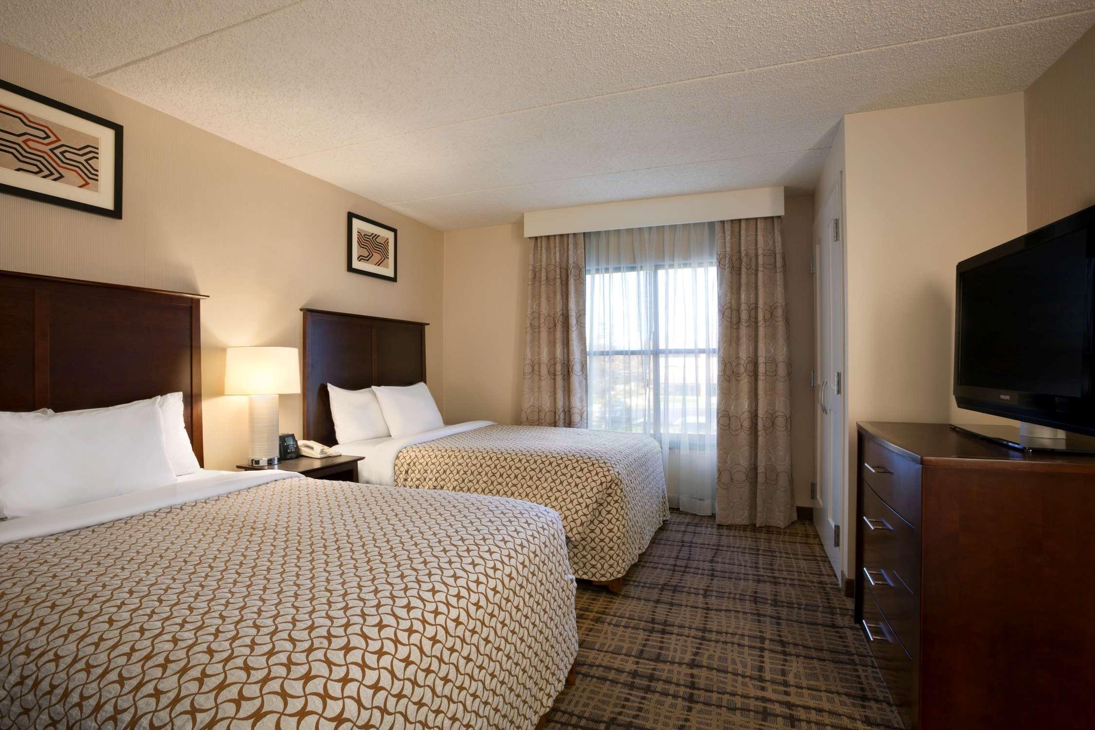 Embassy Suites Cleveland - Beachwood Room photo