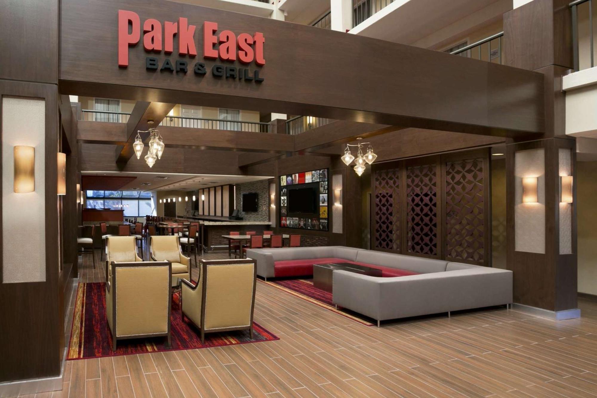 Embassy Suites Cleveland - Beachwood Exterior photo
