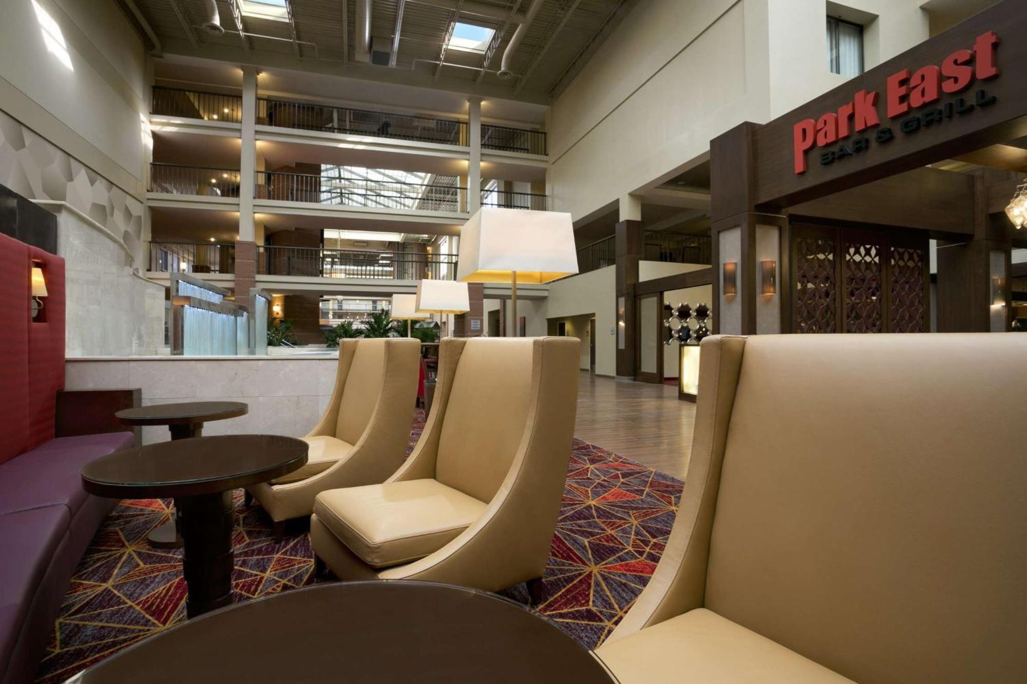 Embassy Suites Cleveland - Beachwood Exterior photo