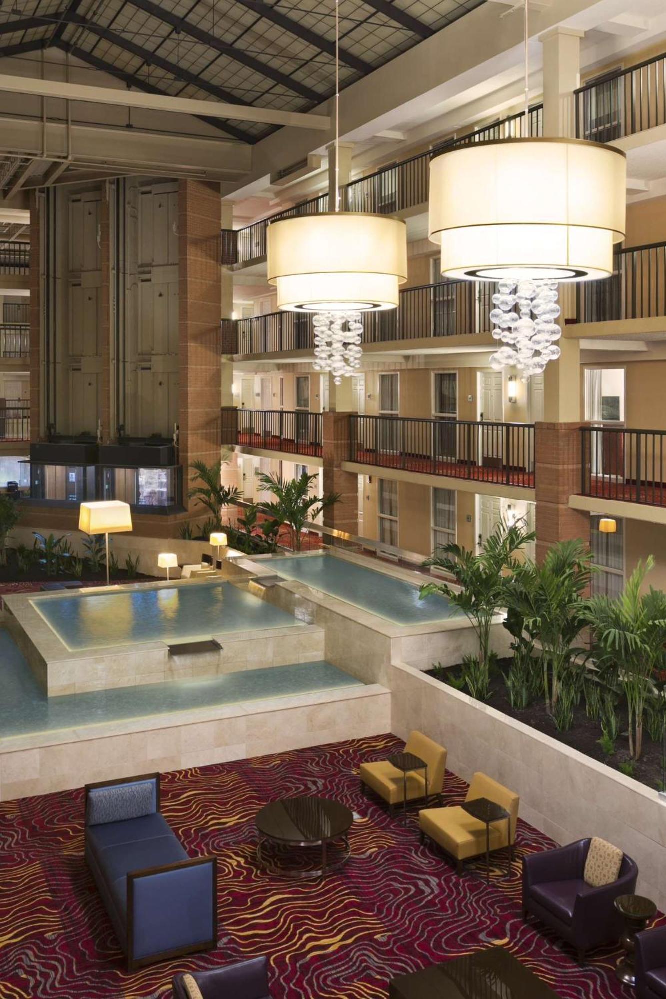 Embassy Suites Cleveland - Beachwood Exterior photo