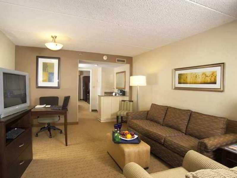 Embassy Suites Cleveland - Beachwood Room photo